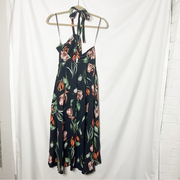NEW with tags ASTR The Label Luciana Floral Halter Wrap Dress Size Medium - Picture 4 of 8